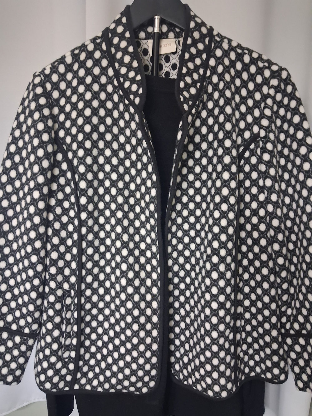 Women's Black & White Textured Open Front Jacket